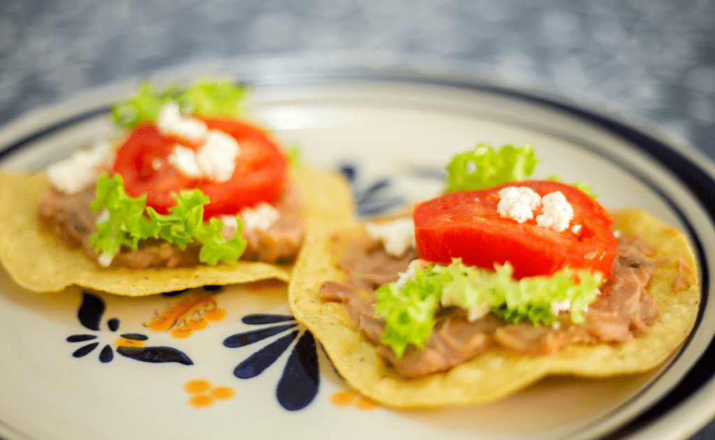 tostadas de frijol